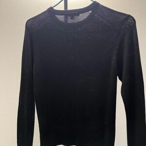 Uniqlo Women's Black Crew Neck Sweater